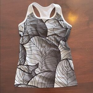 SUGOI Women’s Sz XS Black and White Leaf Pattern Tank Top